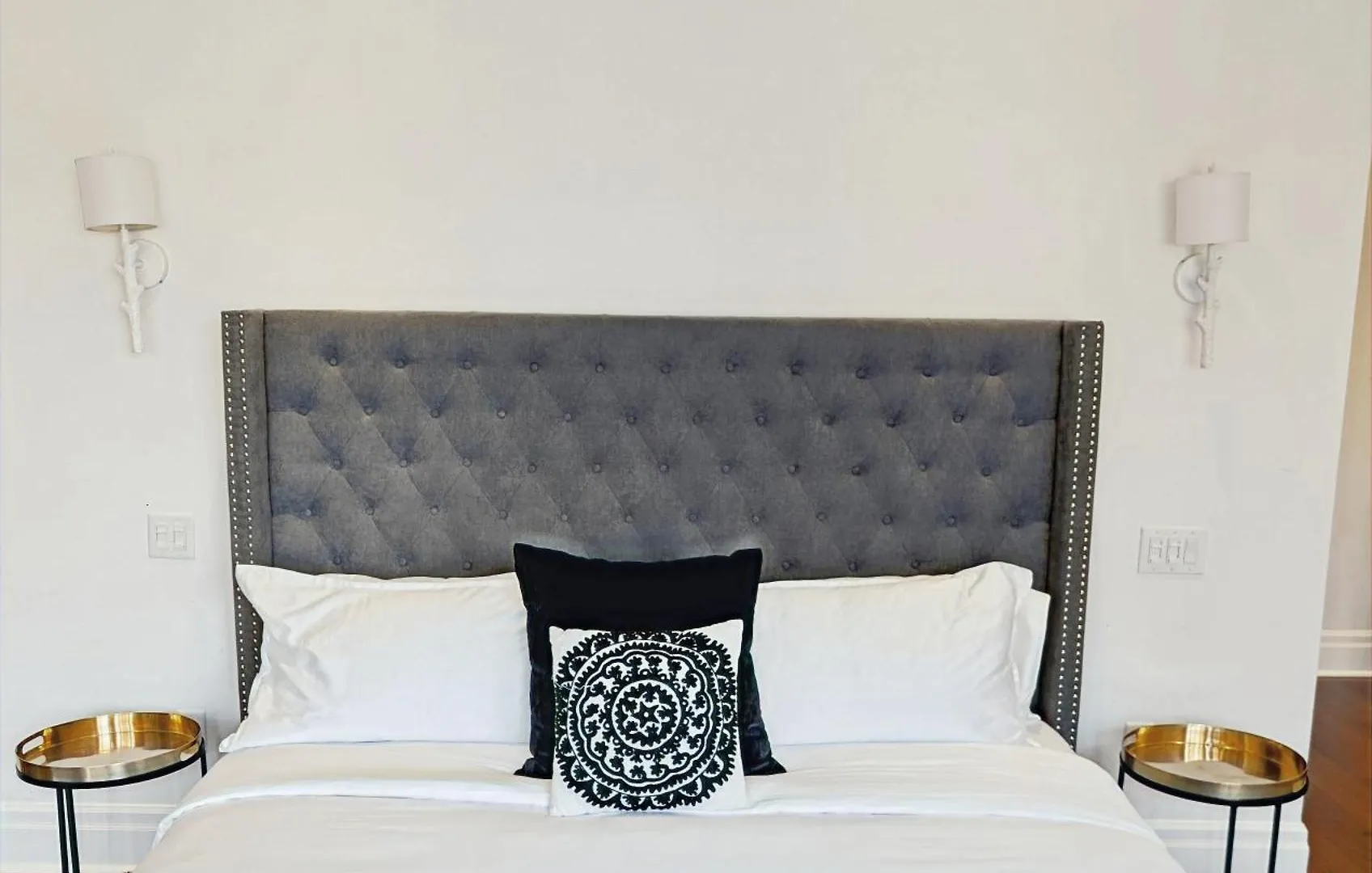 Hazelton Heritage Toronto Bed & Breakfast